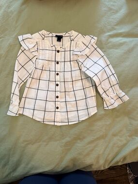 art class White Plaid Button-Front Blouse with Ruffle Shoulders
